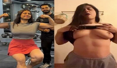 Fitness Model Naked Exposing For Best Friend
