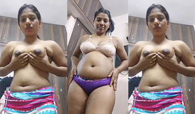 Big Ass Horny Mallu Girl Showing Her Asshole Fucking